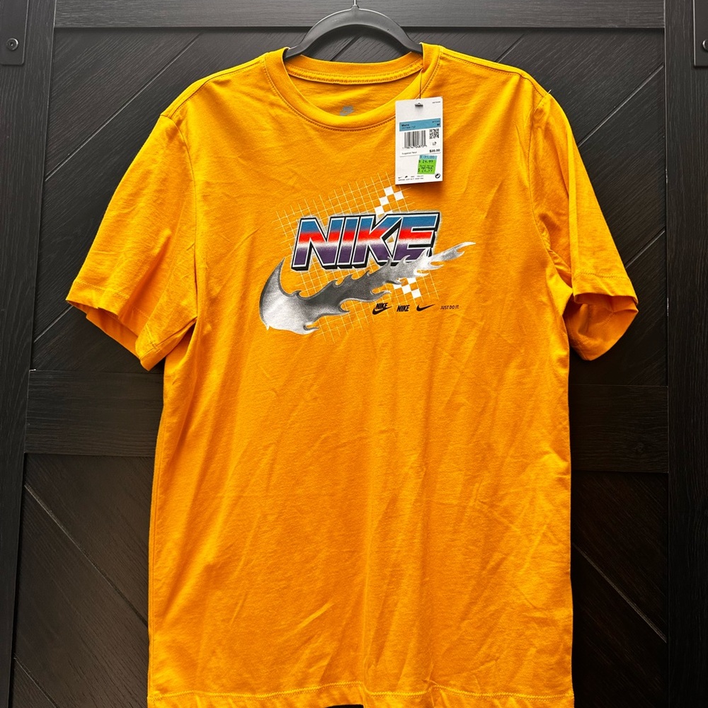 Yellow Nike T-shirt